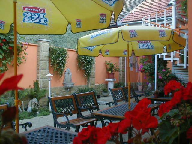 Penzión KORMOŠ Štúrovo Exterior foto