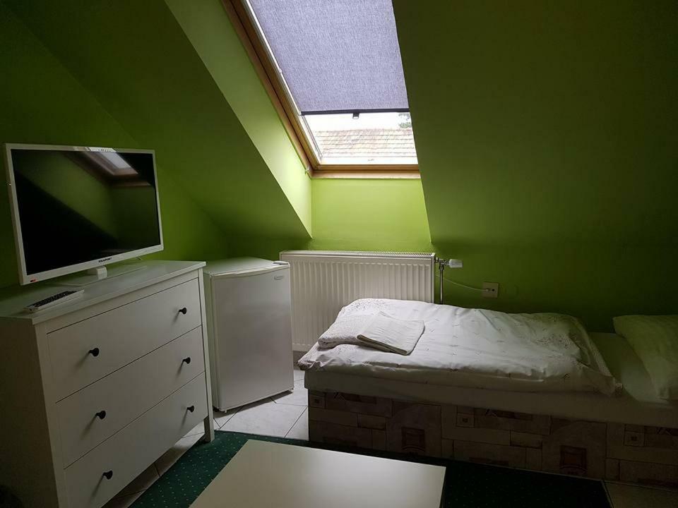 Penzión KORMOŠ Štúrovo Exterior foto