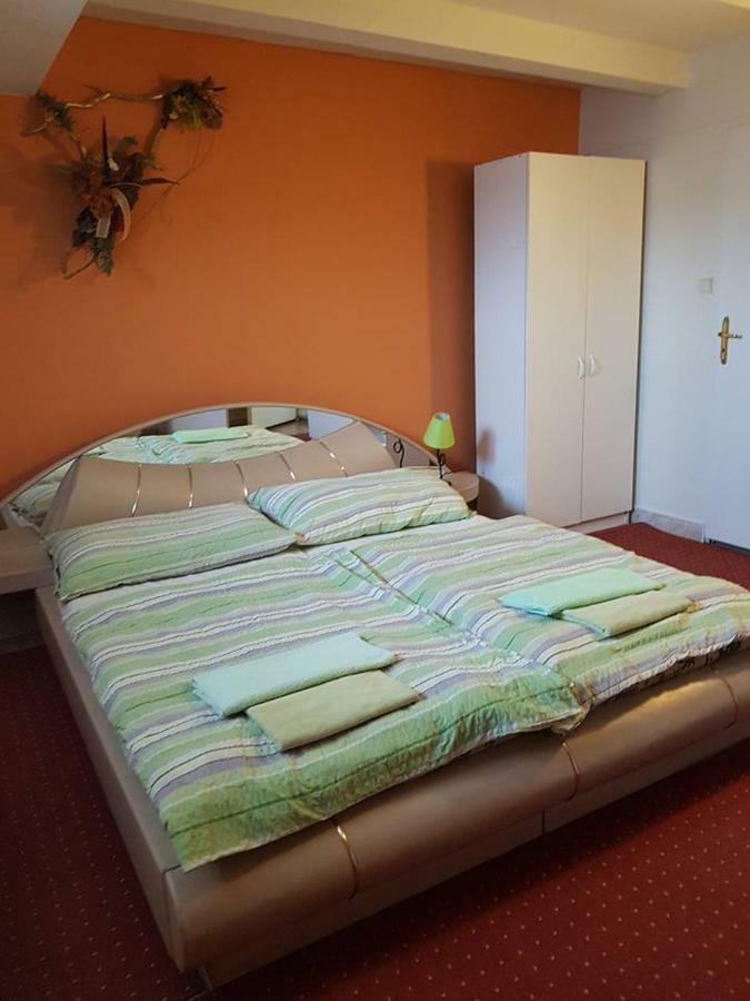 Penzión KORMOŠ Štúrovo Exterior foto